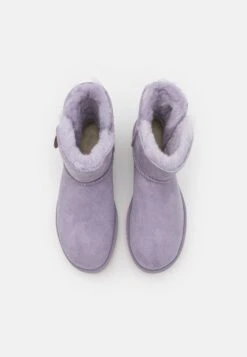 Ugg Mini Bailey Button Bling - Korte Laarzen - June Gloom 11 Ugg Mini Bailey Button Bling - Korte Laarzen - June Gloom -Ugg 091f9511b033467abedbf10b6c7c695a