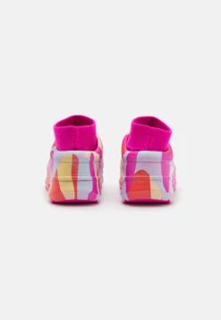 Ugg Tasman X Camopop - Instappers - Pink 9 Ugg Tasman X Camopop - Instappers - Pink -Ugg 09b2aa65904f44d7baddbfdf20ce0326