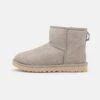 Ugg Classic Mini - Korte Laarzen - Light Grey
