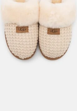 Ugg Cozy - Pantoffels - Cream 11 Ugg Cozy - Pantoffels - Cream -Ugg 0ba294fceeec41fb9fb38426add47e61