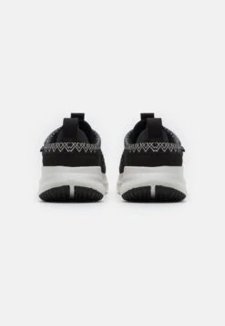 Ugg Ca78 Tasman - Sneakers Laag - Black/White 8 Ugg Ca78 Tasman - Sneakers Laag - Black/White -Ugg 105b9b4d6cc0403f972a4f351d970ed4