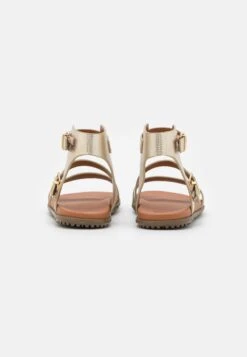 Ugg Solivan Strap - Sandalen - Pale Gold Metallic 9 Ugg Solivan Strap - Sandalen - Pale Gold Metallic -Ugg 1192545a5dab42f7b1fa074b0c5f2074