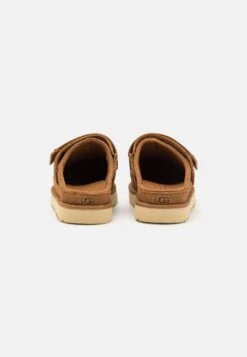 Ugg Goldenstar - Pantoffels - Chestnut 13 Ugg Goldenstar - Pantoffels - Chestnut -Ugg 11c8ffe1b72144618c38b4ee2643fe11