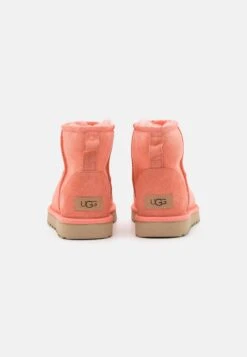 Ugg Classic Mini - Korte Laarzen - Starfish Pink 9 Ugg Classic Mini - Korte Laarzen - Starfish Pink -Ugg 14175b2fd1ce446890795840c4e1d453
