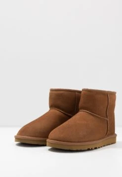 Ugg Classic Mini - Korte Laarzen - Chestnut 8 Ugg Classic Mini - Korte Laarzen - Chestnut -Ugg 151990fe780645c5a063fcd647f3773d