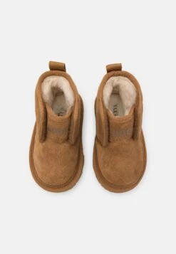 Ugg Accessible Neumel Ez-Fit Unisex - Korte Laarzen - Chestnut 9 Ugg Accessible Neumel Ez-Fit Unisex - Korte Laarzen - Chestnut -Ugg 15d0b0b00b8d4815b6c19de1424237ce