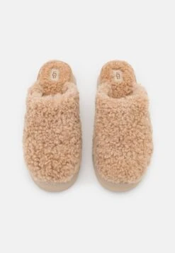 Ugg Maxi Curly Platform - Pantoffels - Sand -Ugg 1a0e3573682b43b68d2e01964ca77aca