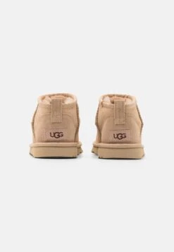 Ugg Classic Ultra Mini Unisex - Korte Laarzen - Driftwood 8 Ugg Classic Ultra Mini Unisex - Korte Laarzen - Driftwood -Ugg 1ba527f05403457eab394f5456d4e5bb