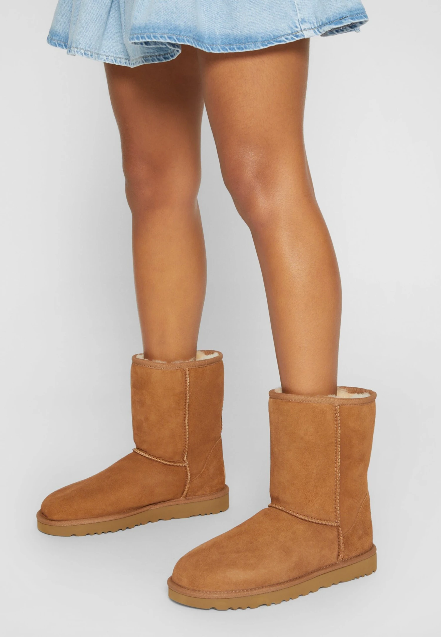 Ugg Classic Short - Korte Laarzen - Chestnut 1 Ugg Classic Short - Korte Laarzen - Chestnut