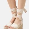Ugg Abbot Ankle Wrap - Sandalen Met Hoge Hak - Driftwood
