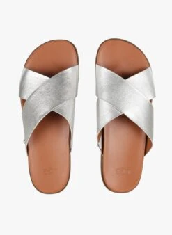 Ugg SOLIVAN CROSSBAND - Platte, Glanzende Leren Sandalen | Zilver -Ugg 4129310