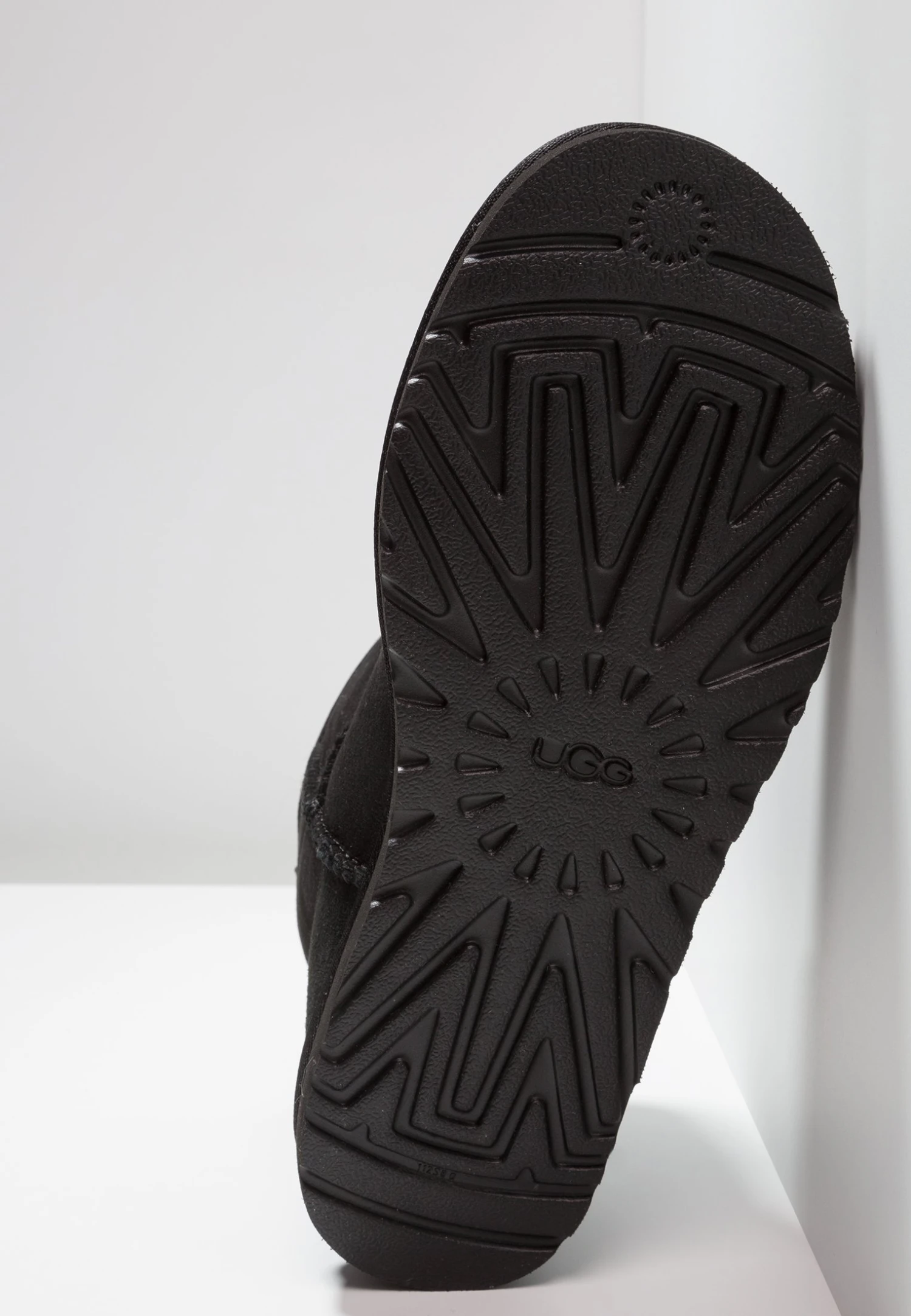 Ugg Classic Mini - Korte Laarzen - Black 5 Ugg Classic Mini - Korte Laarzen - Black - Afbeelding 5