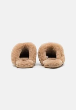 Ugg Scuffette Spotty - Pantoffels - Natural 7 Ugg Scuffette Spotty - Pantoffels - Natural -Ugg 479171a3b2b34cd7a09325810ce6e037