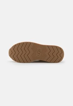 Ugg Retrainer - Sneakers Laag - Driftwood 10 Ugg Retrainer - Sneakers Laag - Driftwood -Ugg 48a5aee650884958a249c8da8a199f6f