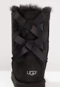 Ugg Bailey Bow Ii - Veterboots - Black 11 Ugg Bailey Bow Ii - Veterboots - Black -Ugg 5712a8ae8bcc461fa3743aea8d941bd1