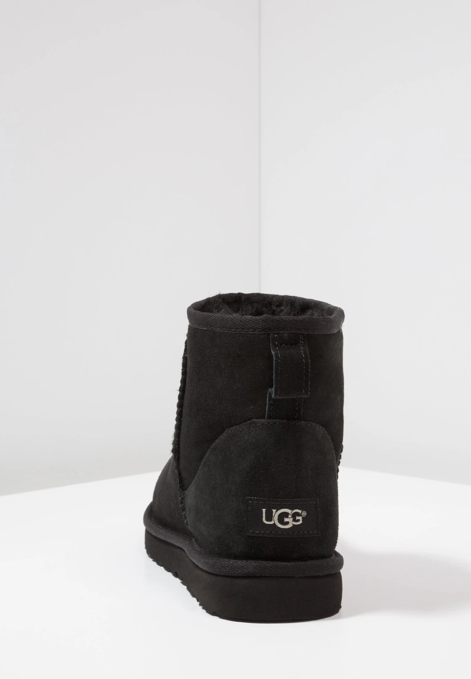 Ugg Classic Mini - Korte Laarzen - Black 4 Ugg Classic Mini - Korte Laarzen - Black - Afbeelding 4