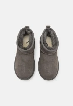 Ugg Classic Ultra Mini Unisex - Korte Laarzen - Grey 9 Ugg Classic Ultra Mini Unisex - Korte Laarzen - Grey -Ugg 68c341301f0746ec81cf9be074f912a3