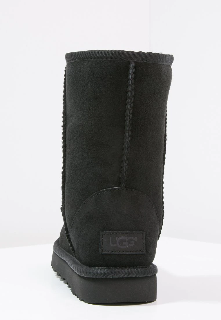Ugg Classic Short - Korte Laarzen - Black 5 Ugg Classic Short - Korte Laarzen - Black - Afbeelding 5
