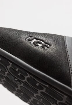 Ugg Scuff - Pantoffels - Black 11 Ugg Scuff - Pantoffels - Black -Ugg 70f203e066234c8cbc3f3ebb69f2e5e9