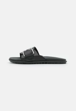 Ugg Solivan Buckle Slide - Muiltjes - Black 7 Ugg Solivan Buckle Slide - Muiltjes - Black -Ugg 72583261c62347bd9d1147a5f8ec86f7
