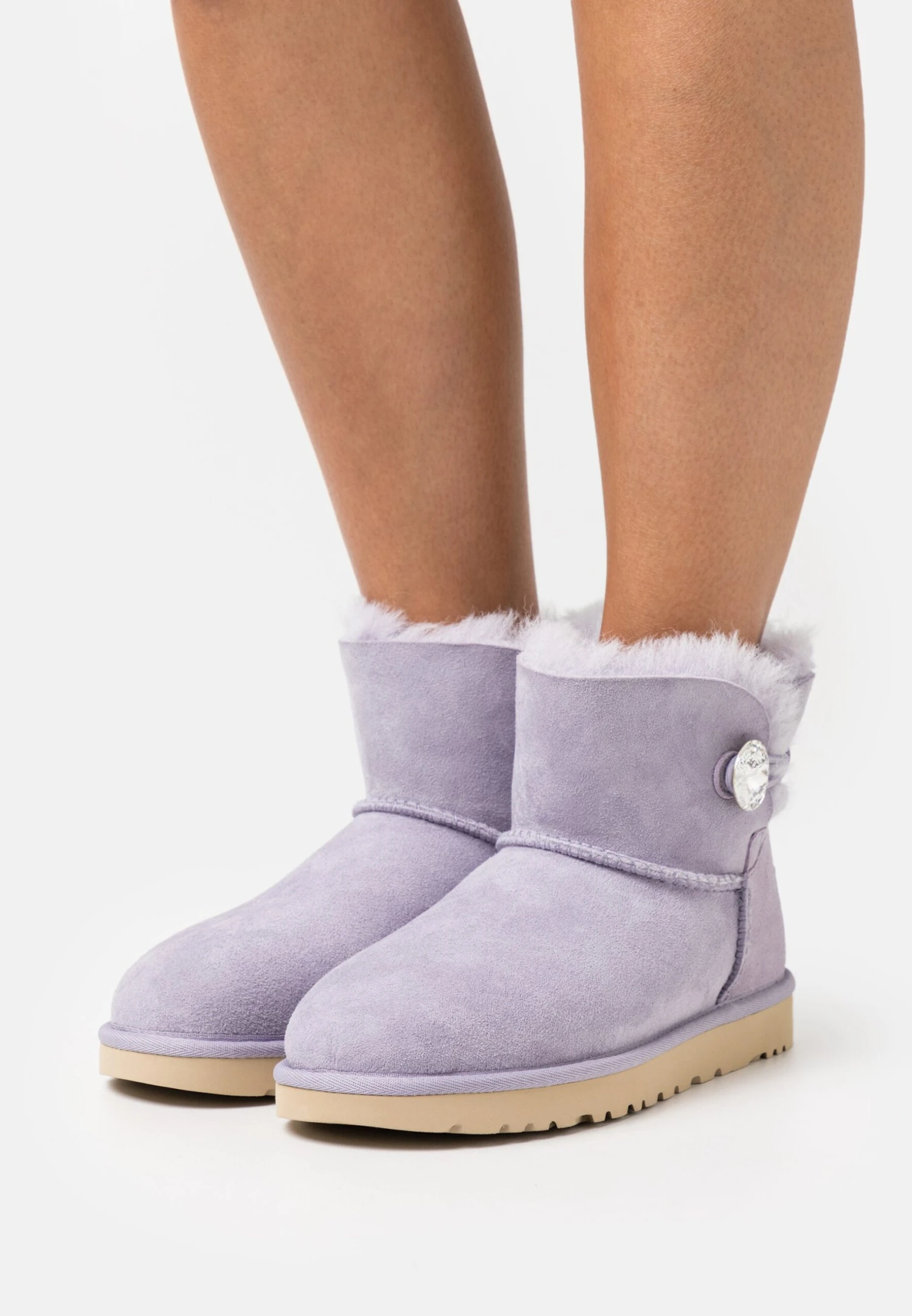 Ugg Mini Bailey Button Bling - Korte Laarzen - June Gloom 1 Ugg Mini Bailey Button Bling - Korte Laarzen - June Gloom