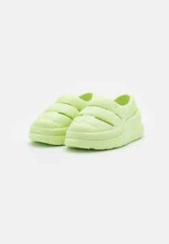 Ugg Sport Yeah- Instappers - Melon Green 8 Ugg Sport Yeah- Instappers - Melon Green -Ugg 755170ae49034965920286afb09b71c8