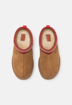 Ugg Tazz Unisex - Pantoffels - Chestnut 15 Ugg Tazz Unisex - Pantoffels - Chestnut -Ugg 79bfd31c5ff84e2192c896178c7c3c0a