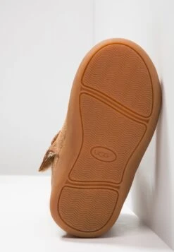 Ugg Keelan Unisex - Korte Laarzen - Chestnut 16 Ugg Keelan Unisex - Korte Laarzen - Chestnut -Ugg 7d9e1ff3488a4e0b9c2f9849040c57ca