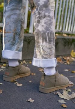 Ugg Korte Laarzen - Marrone 9 Ugg Korte Laarzen - Marrone -Ugg 805545edaa1f4bd18248d04b1a641ed4