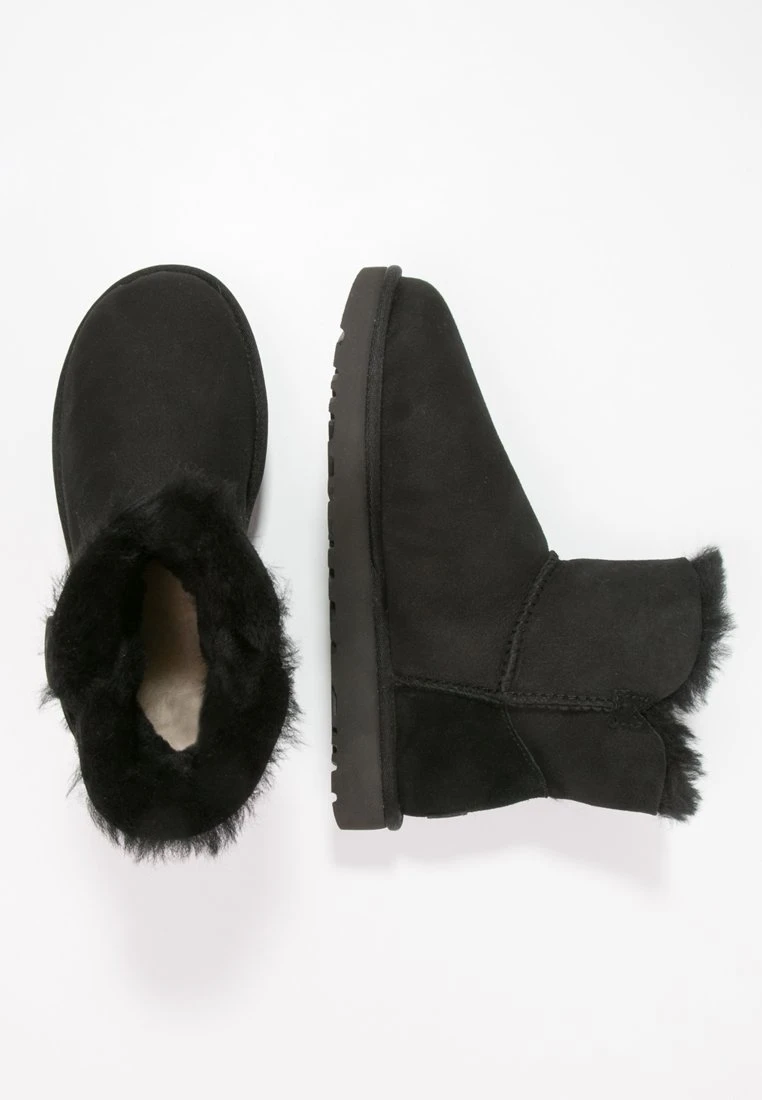 Ugg Mini Bailey Button - Korte Laarzen - Black 5 Ugg Mini Bailey Button - Korte Laarzen - Black - Afbeelding 5