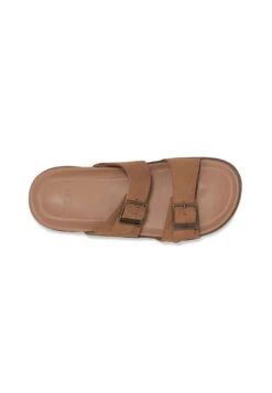 Ugg M Wainscott Buckle S - Muiltjes - Chestnut 8 Ugg M Wainscott Buckle S - Muiltjes - Chestnut -Ugg 8bf02e28e9304c5da91c0f3e3f3385ae