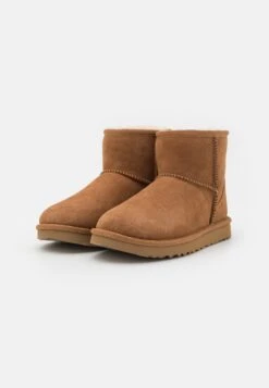 Ugg Classic Mini Regenerate - Korte Laarzen - Chestnut 9 Ugg Classic Mini Regenerate - Korte Laarzen - Chestnut -Ugg 91ddfe54a0364645be52c0ae908d52e9