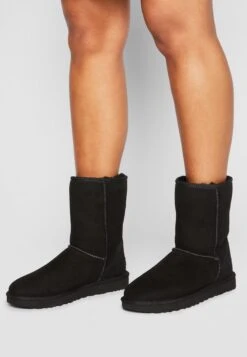 Ugg Classic Short - Korte Laarzen - Black