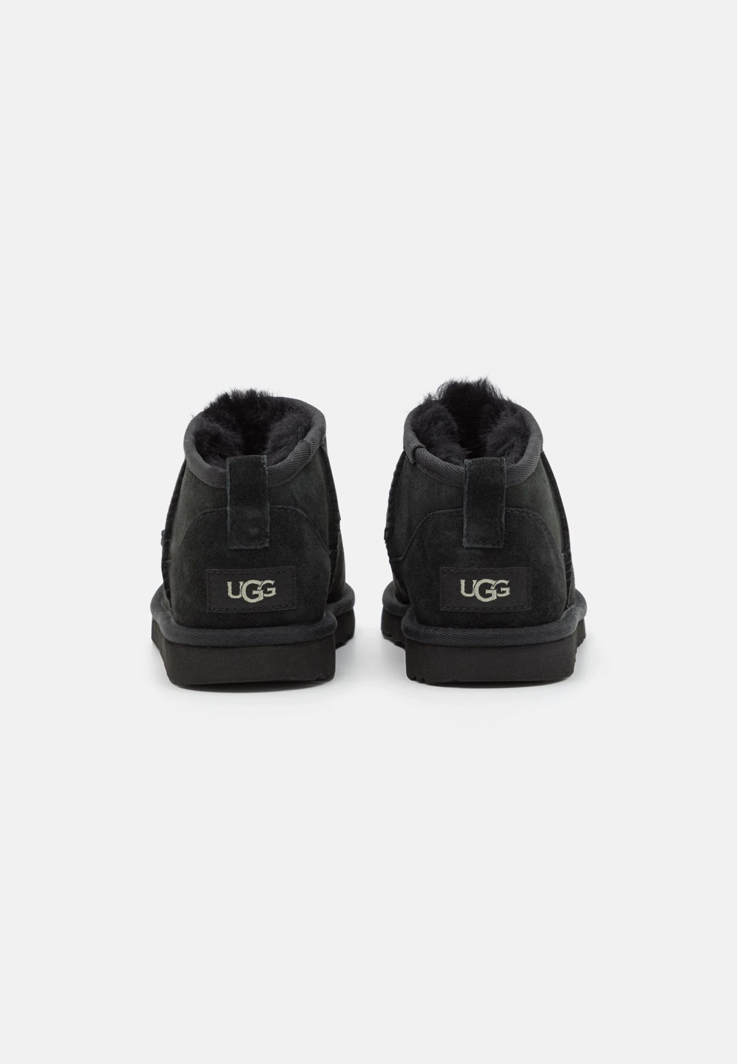 Ugg Classic Ultra Mini Unisex - Korte Laarzen - Black 6 Ugg Classic Ultra Mini Unisex - Korte Laarzen - Black - Afbeelding 6