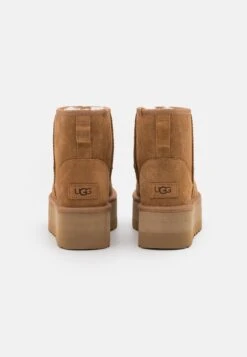 Ugg Classic Mini Platform - Enkellaarsjes Met Plateauzool - Chestnut 9 Ugg Classic Mini Platform - Enkellaarsjes Met Plateauzool - Chestnut -Ugg 9b4a23d099a74db78f37f76f6ce32461