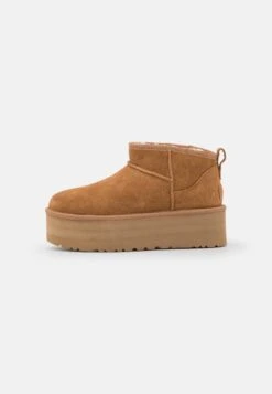 Ugg Classic Ultra Mini Platform - Enkellaarsjes Met Plateauzool - Chestnut 10 Ugg Classic Ultra Mini Platform - Enkellaarsjes Met Plateauzool - Chestnut -Ugg 9c0c54e84ad64ed7af3e851415ba69f5