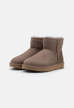 Ugg Classic Mini - Korte Laarzen - Caribou -Ugg 9c65b76e6a15411b8691393e7d43c93a