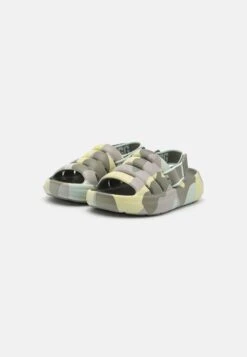 Ugg Sport Yeah Camopop - Sandalen - Moss Green 8 Ugg Sport Yeah Camopop - Sandalen - Moss Green -Ugg a62d21f623ed4ff7b760b41976672ff9