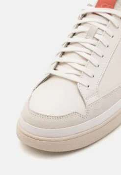 Ugg South Bay- Sneakers Laag - White/Sienna 11 Ugg South Bay- Sneakers Laag - White/Sienna -Ugg a64d3fda84314c02b34c6cb74e242673