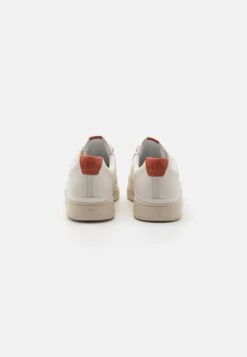 Ugg South Bay- Sneakers Laag - White/Sienna 8 Ugg South Bay- Sneakers Laag - White/Sienna -Ugg a6dc593b57694ac89d248b9ed008fa12