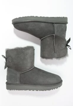 Ugg Mini Bailey Bow - Korte Laarzen - Grey 9 Ugg Mini Bailey Bow - Korte Laarzen - Grey -Ugg a9c3523a6a8d4e6b9251700f6f33cbbb