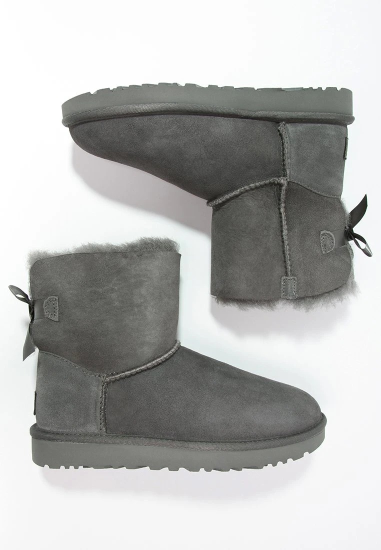 Ugg Mini Bailey Bow - Korte Laarzen - Grey 3 Ugg Mini Bailey Bow - Korte Laarzen - Grey - Afbeelding 3
