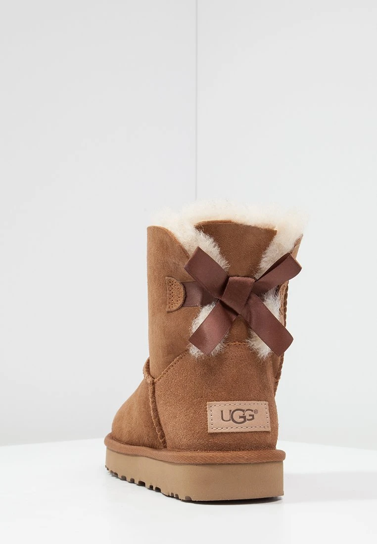 Ugg Mini Bailey Bow - Korte Laarzen - Chestnut 7 Ugg Mini Bailey Bow - Korte Laarzen - Chestnut - Afbeelding 7