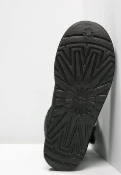 Ugg Bailey - Snowboots- Black 12 Ugg Bailey - Snowboots- Black -Ugg b3e78916020b441cafcbaf9f00ef63c9