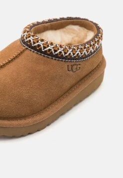 Ugg Tasman Ii Unisex - Instappers - Chestnut 11 Ugg Tasman Ii Unisex - Instappers - Chestnut -Ugg b48589a215d941aaa16bfbfe3d2d2203
