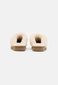 Ugg Cozy - Pantoffels - Cream 9 Ugg Cozy - Pantoffels - Cream -Ugg b5571a74f6324f21a1659713442b57c9