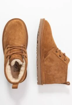 Ugg Neumel - Korte Laarzen - Chestnut 15 Ugg Neumel - Korte Laarzen - Chestnut -Ugg ba6357c4fdec445b8774eed87562ce71