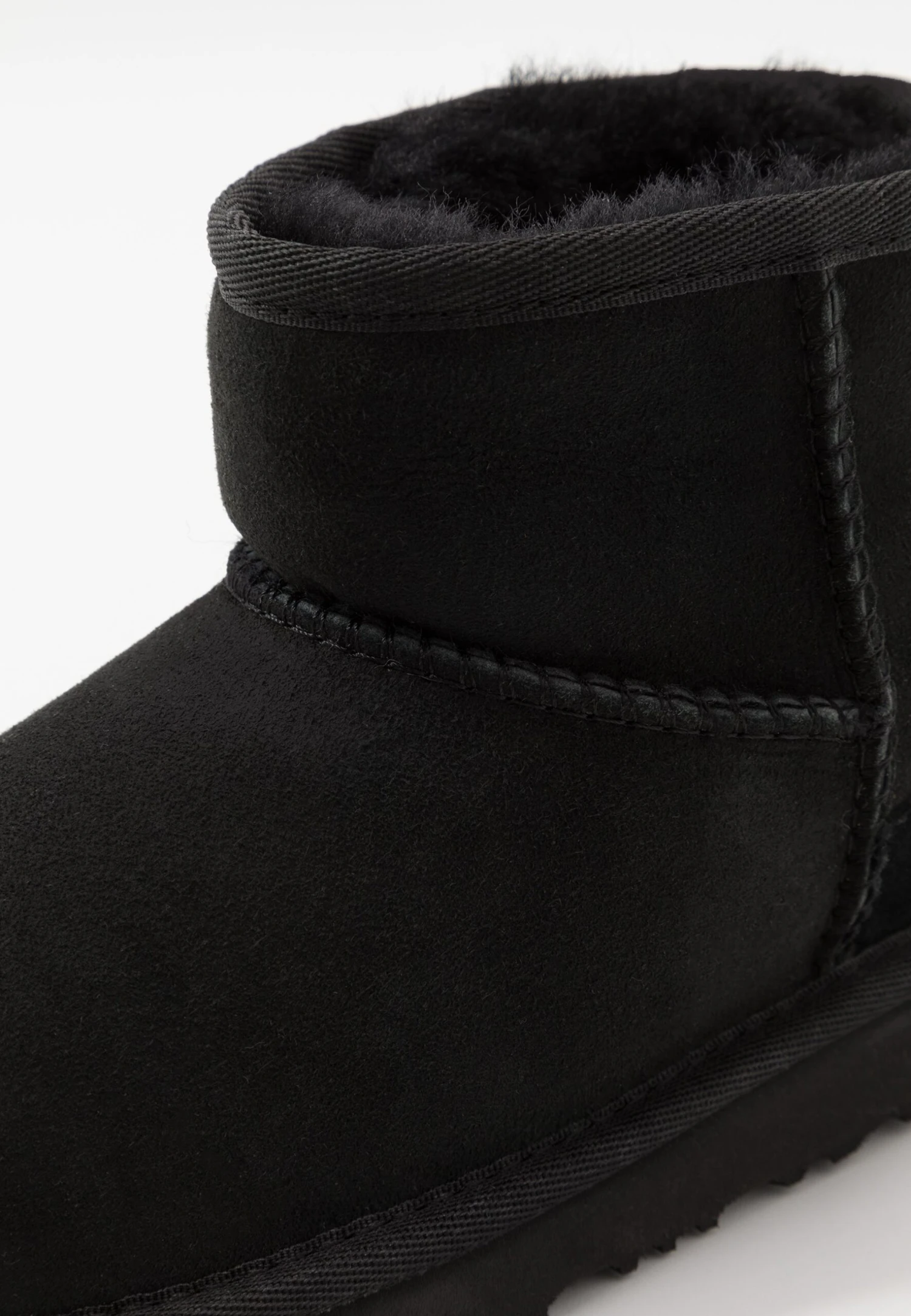 Ugg Classic Mini Ii - Korte Laarzen - Black 6 Ugg Classic Mini Ii - Korte Laarzen - Black - Afbeelding 6