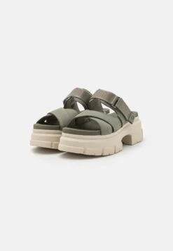Ugg Ashton Slide - Muiltjes Met Hak - Moss Green 8 Ugg Ashton Slide - Muiltjes Met Hak - Moss Green -Ugg c5291ce2aec74250a60b8dd67f6d8053