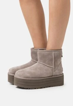 Ugg Classic Mini Platform - Enkellaarsjes Met Plateauzool - Smoke Plume